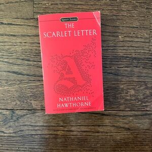 The scarlet letter book Nathaniel hawthorn